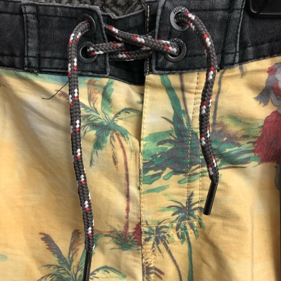 🥳HOST PICK🥳 NWT Rip Curl board shorts - Picture 5 of 10